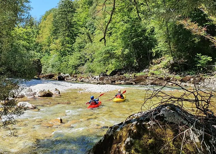 Nočitev z zajtrkom River House Radolca 3*