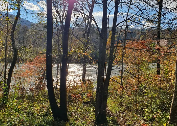 Nočitev z zajtrkom River House Radolca 3*